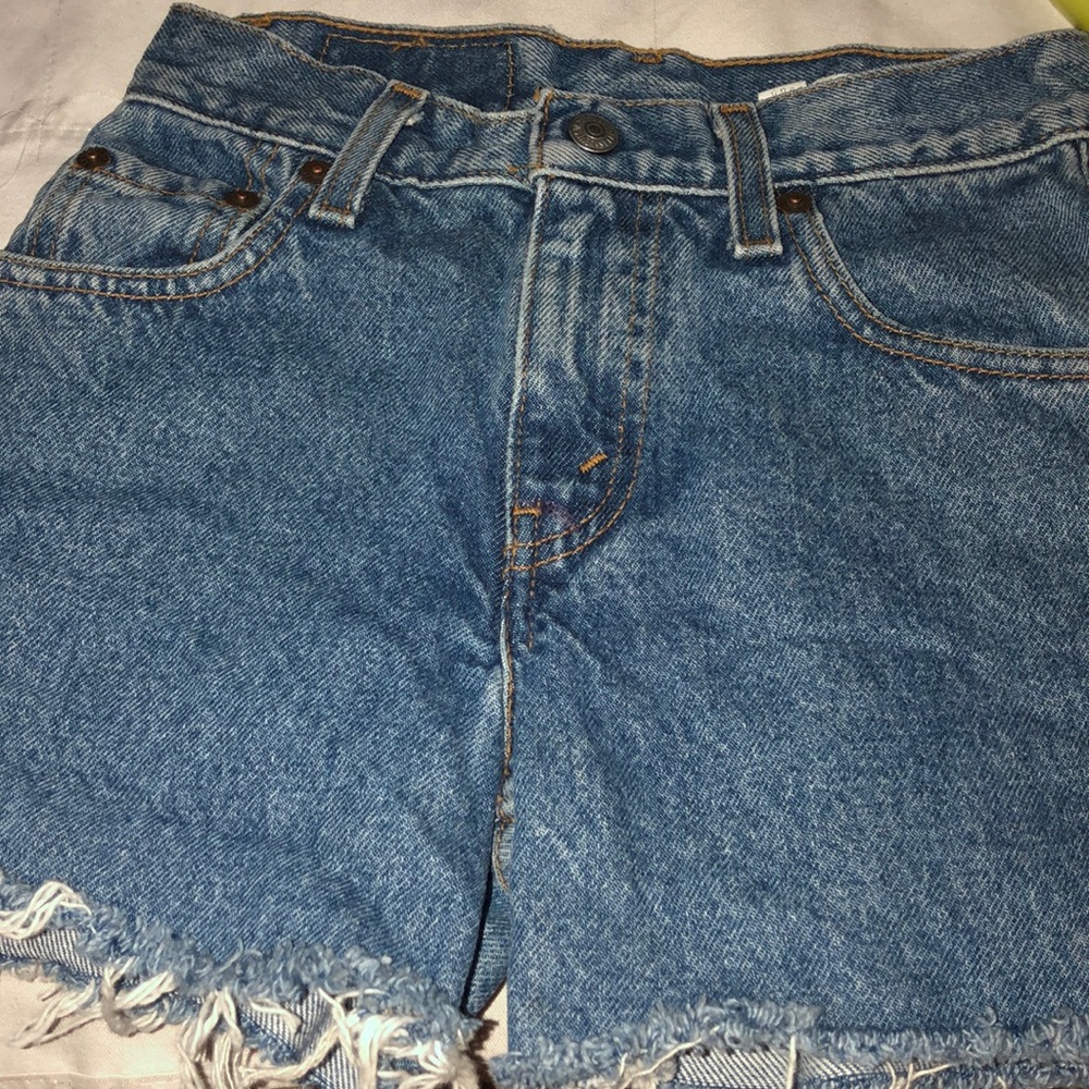 Levis vintage cut off shorts tiny.